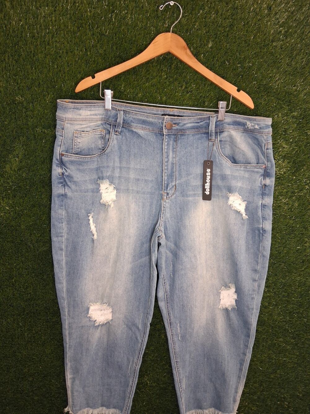 NWT Dollhouse Charley Women’s Plus Size 24 Distressed Skinny Jeans Light Wash